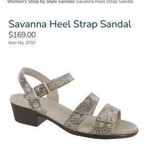 NWOT- SAS Sandals size 9